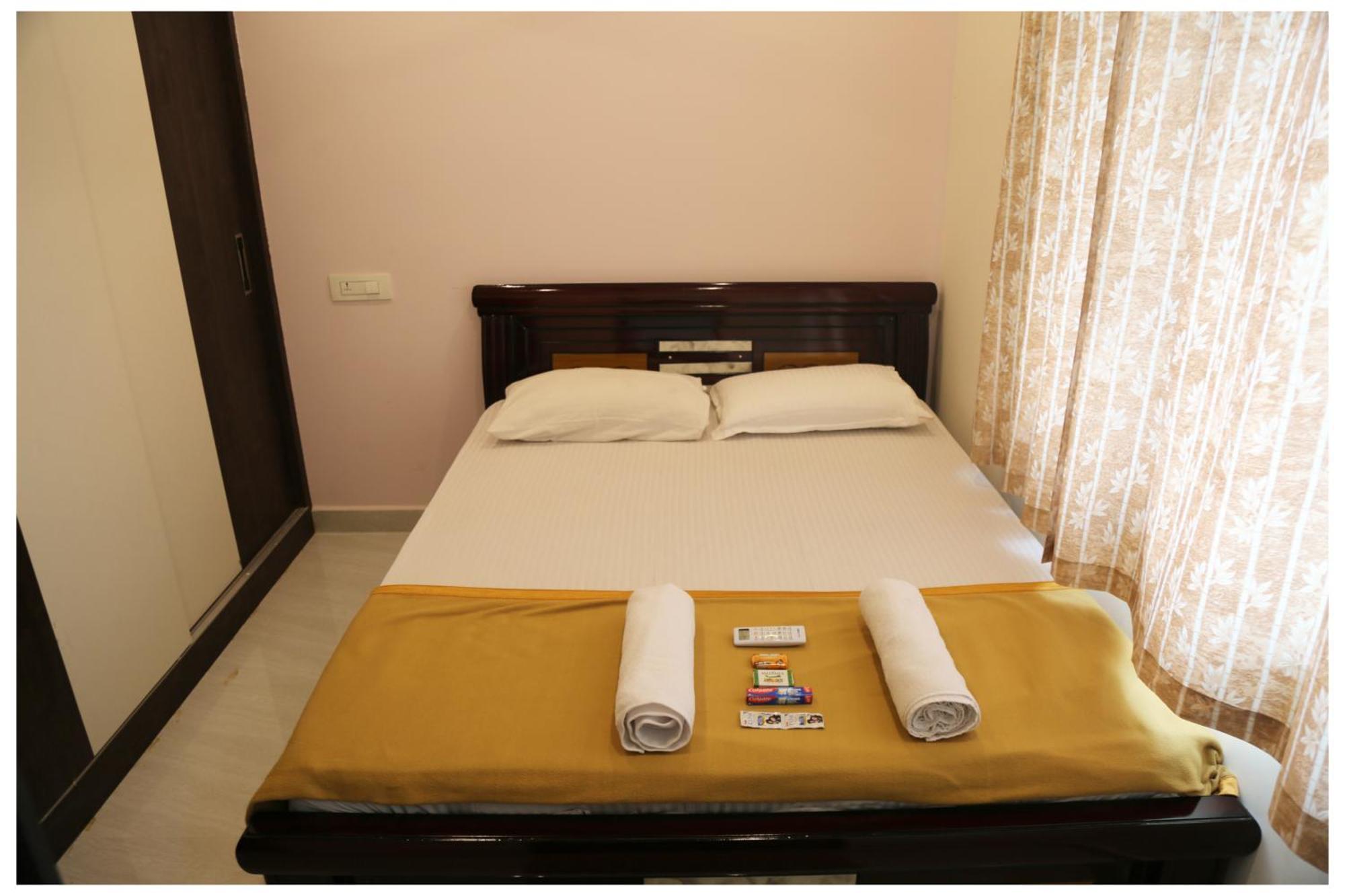 Padmavathi Homestay Tirupati Ngoại thất bức ảnh