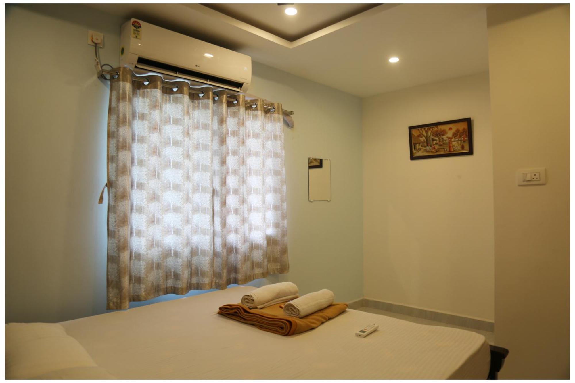 Padmavathi Homestay Tirupati Ngoại thất bức ảnh