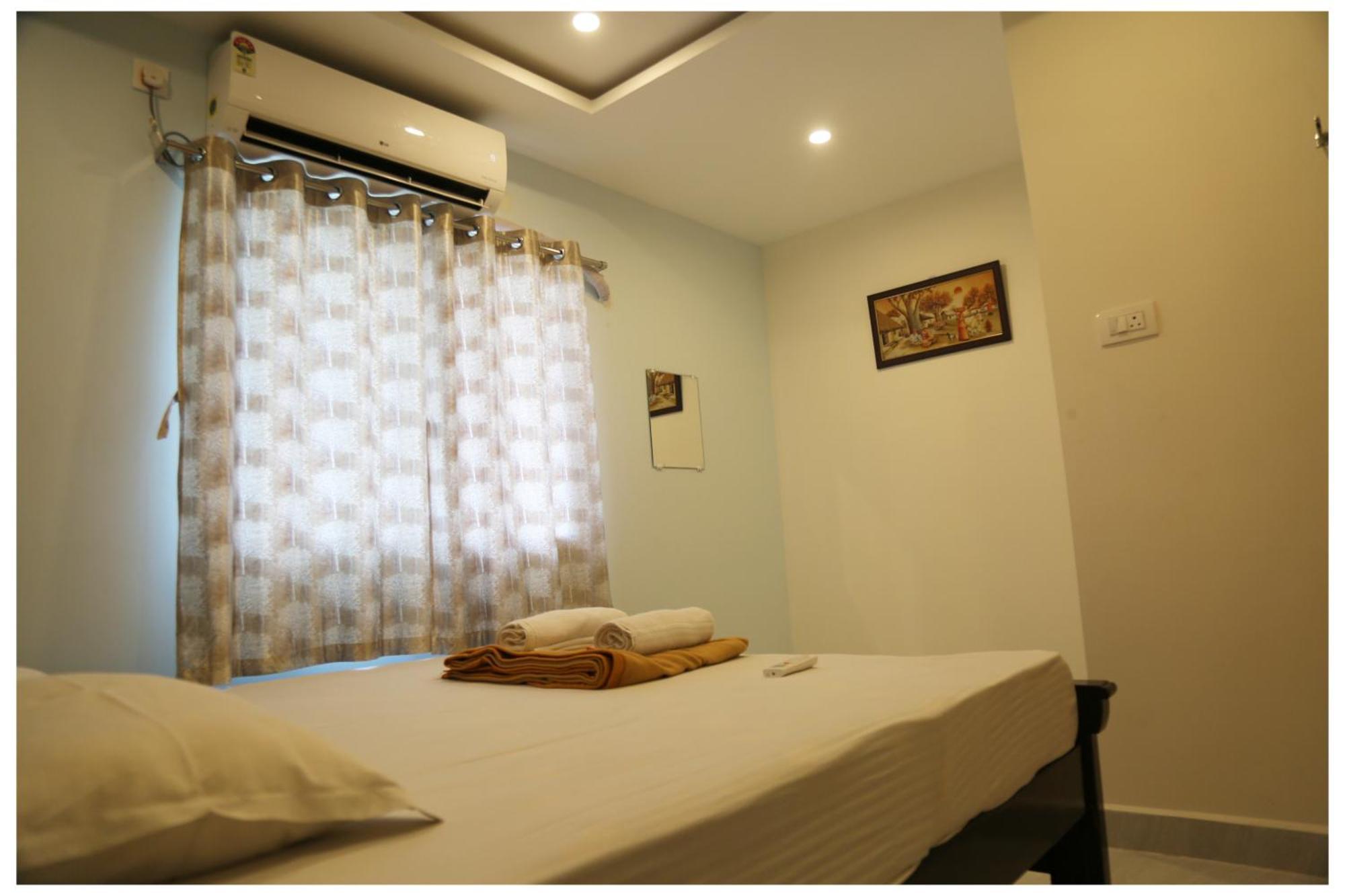 Padmavathi Homestay Tirupati Ngoại thất bức ảnh